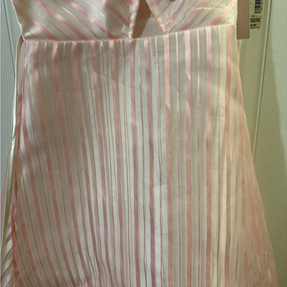 Girls formal dress - Picture 5 of 10